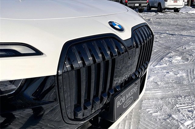 Used 2023 BMW 760i xDrive image 29