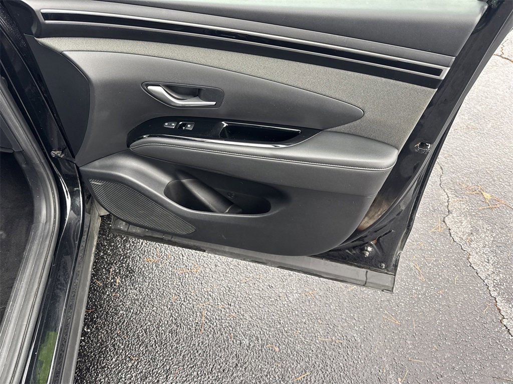 Used 2022 Hyundai Santa Cruz Limited image 14