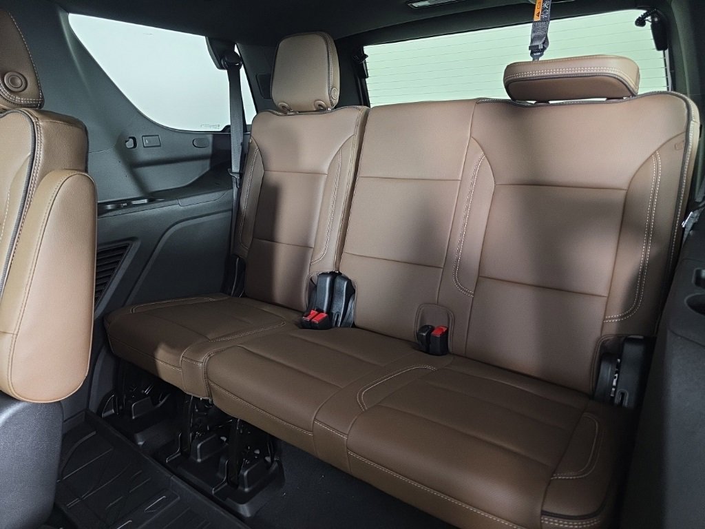 New 2026 Chevrolet Tahoe High Country w/ Sun And Tow Package image 34