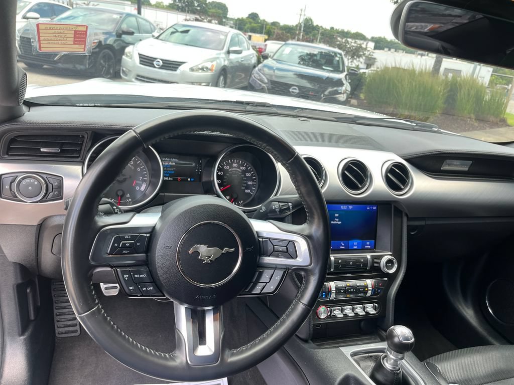 Used 2022 Ford Mustang GT Premium w/ Black Accent Package RWD image 20
