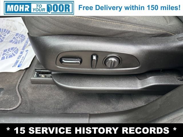 Used 2020 Chevrolet Traverse LT image 11