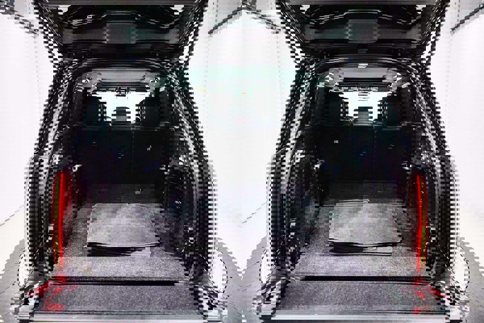 Used 2024 Land Rover Range Rover Long Wheelbase SE image 28