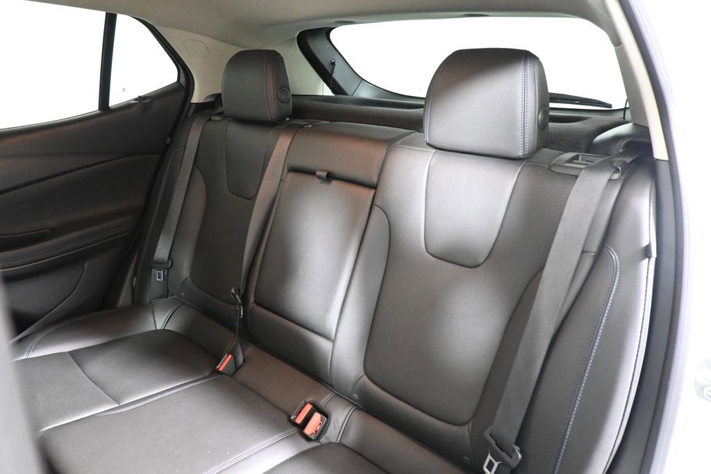 Used 2025 Buick Encore GX Sport Touring w/ Advanced Technology Package image 4