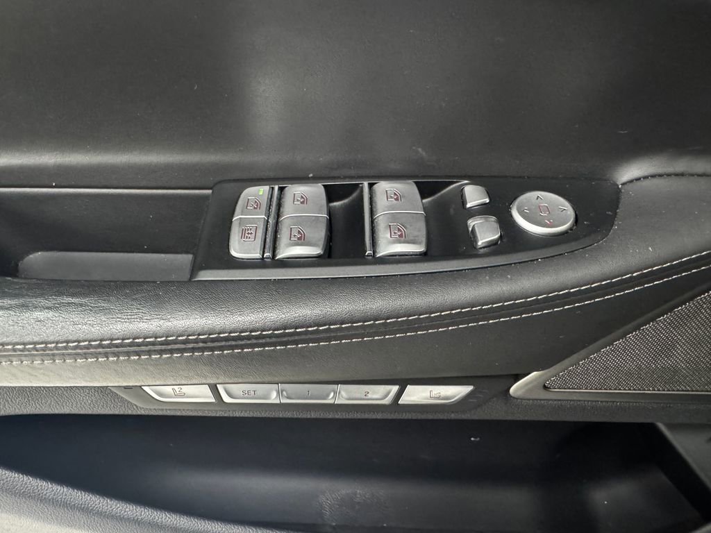 Used 2018 BMW 750i xDrive image 22