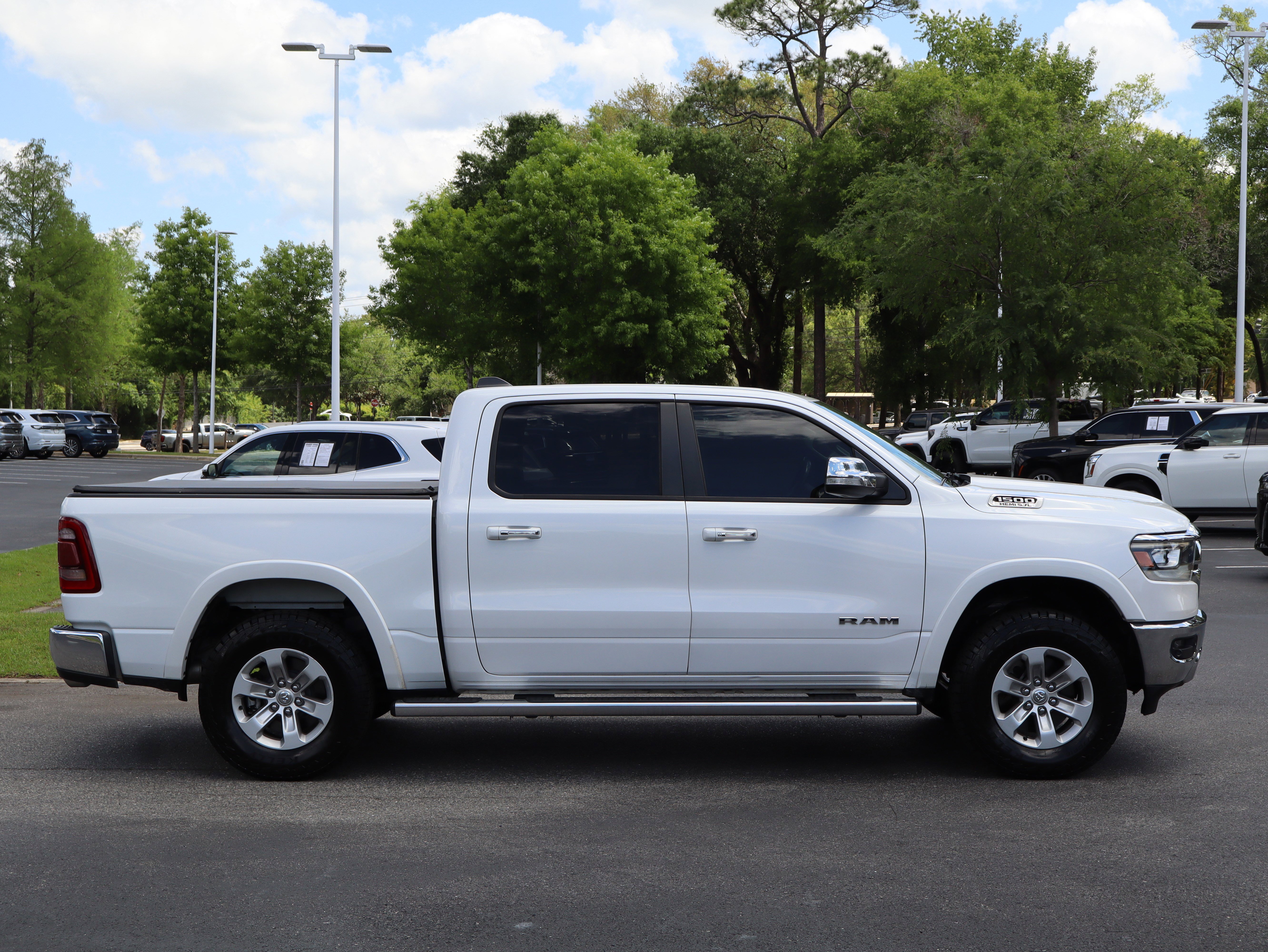 Used 2020 RAM 1500 Laramie AWD/4WD image 12