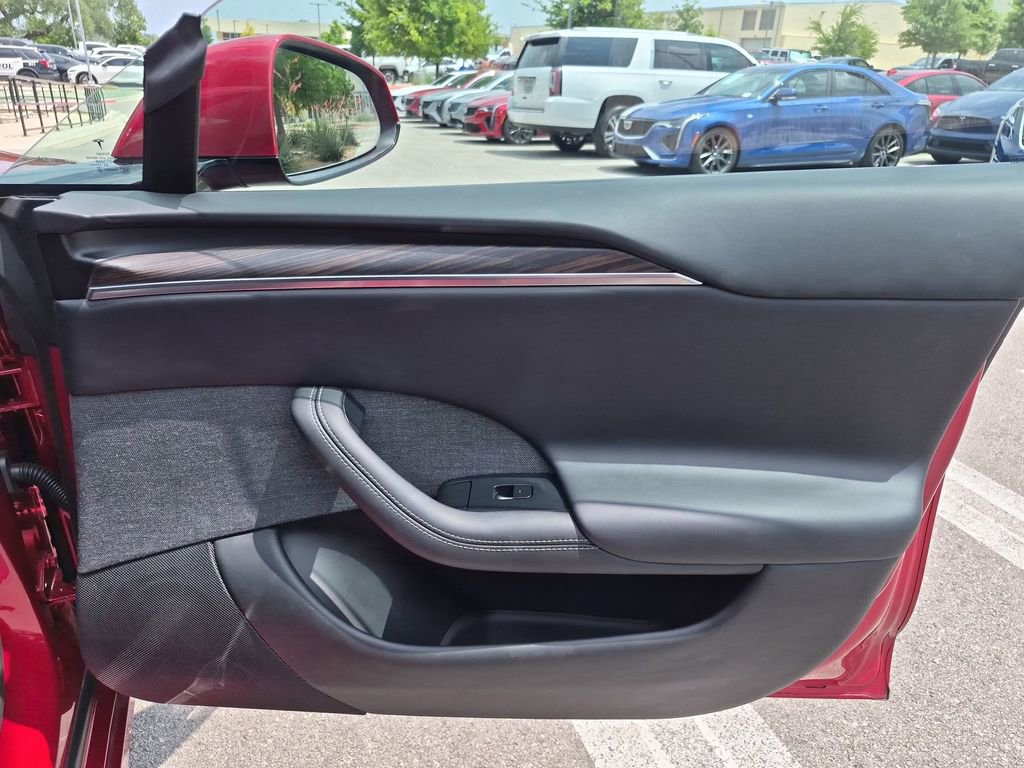 Used 2024 Tesla Model S AWD/4WD image 36