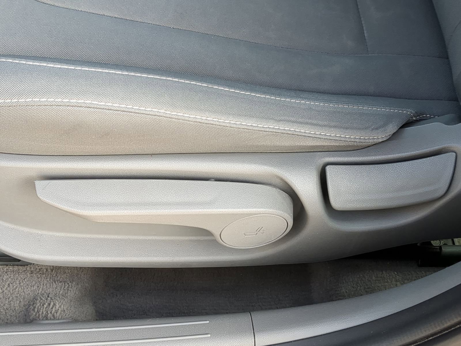 Used 2024 Hyundai Elantra SEL image 19