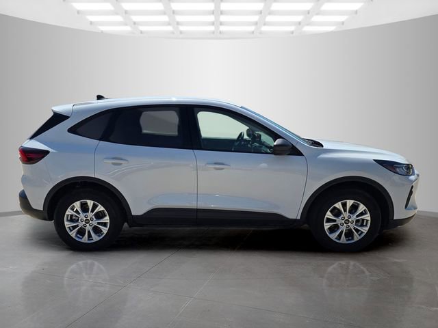 Used 2025 Ford Escape Active w/ Cold Weather Package image 9