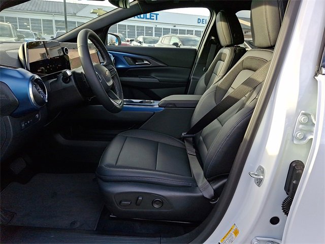 New 2026 Chevrolet Equinox EV LT image 9