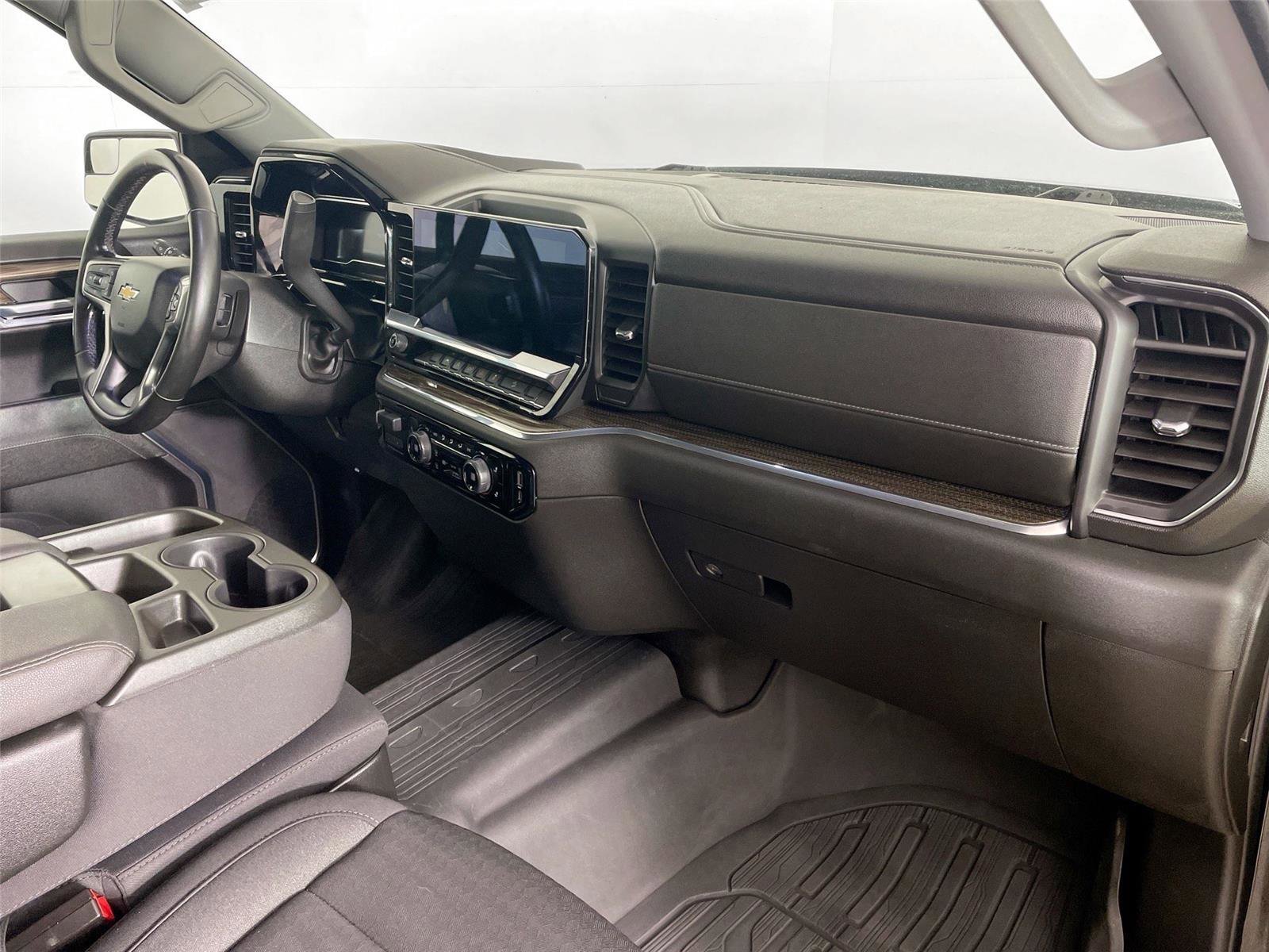 Used 2023 Chevrolet Silverado 1500 LT AWD/4WD image 27