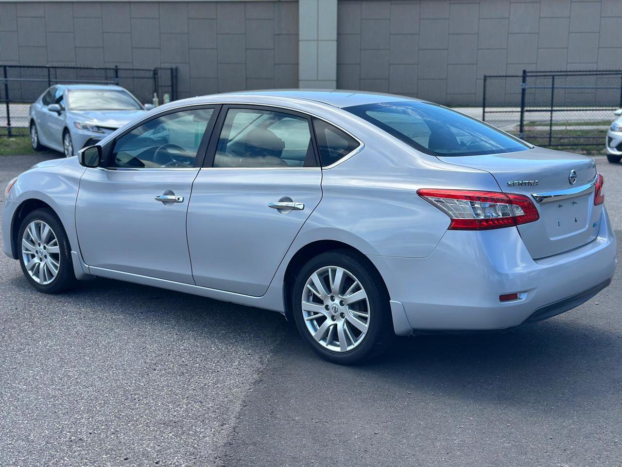Used 2013 Nissan Sentra S FWD image 4