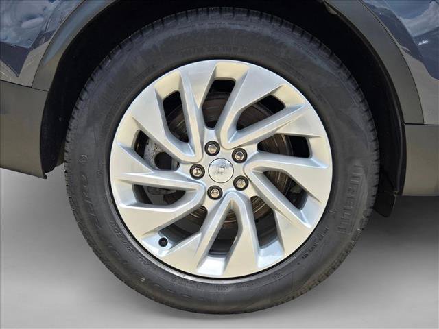 Certified 2025 Land Rover Discovery S AWD/4WD image 24