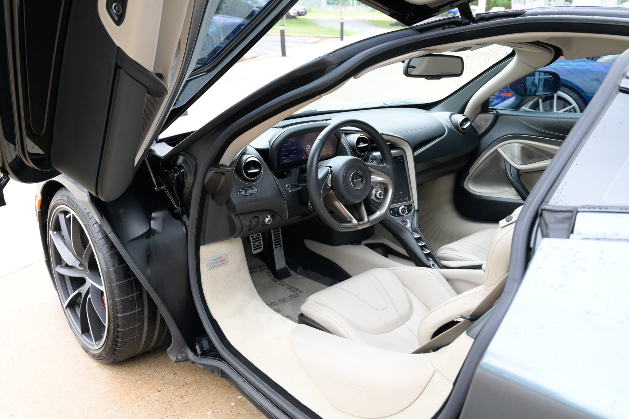 Used 2018 McLaren 720S Luxury RWD image 15