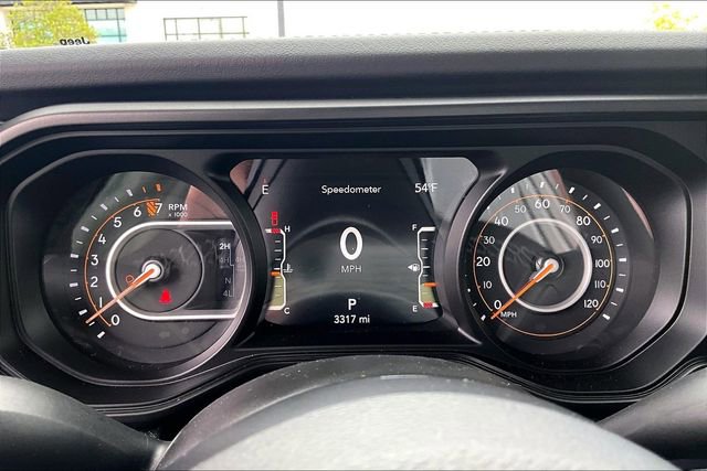 Used 2025 Jeep Gladiator Rubicon AWD/4WD image 14