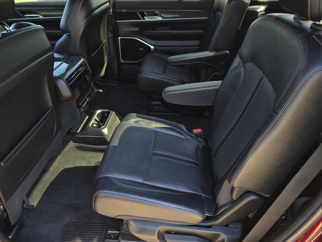 Used 2022 Jeep Wagoneer Series III w/ Premium Group I AWD/4WD image 15