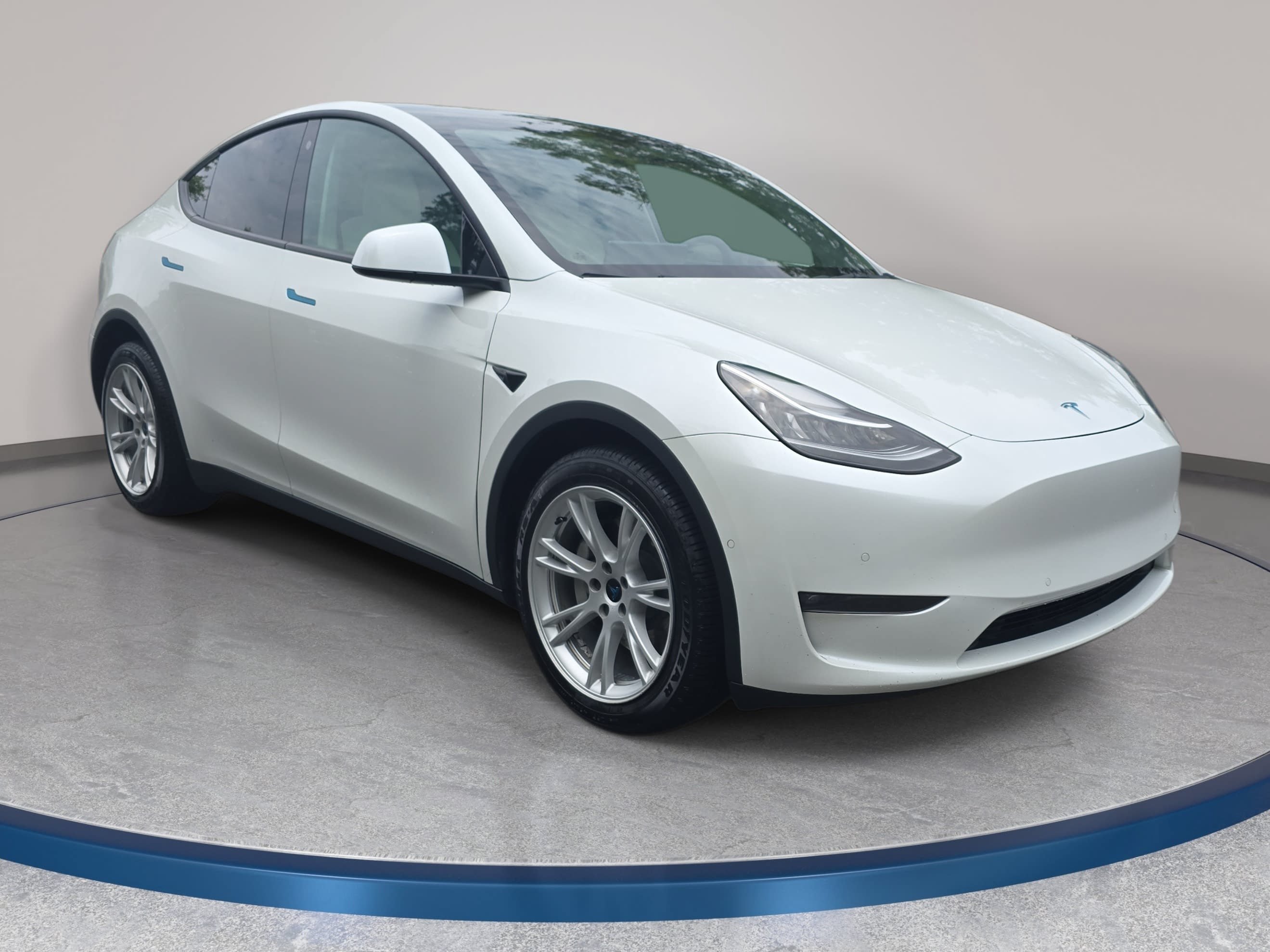 Used 2021 Tesla Model Y Long Range AWD/4WD image 3