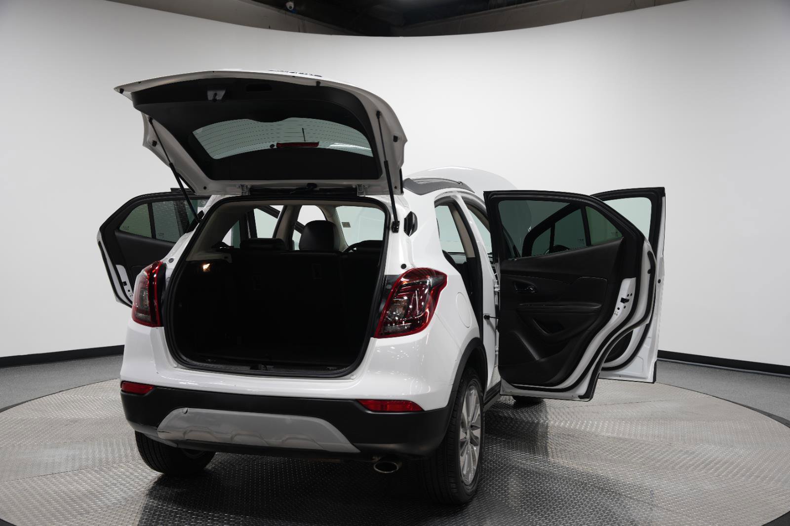 Used 2020 Buick Encore Preferred image 12