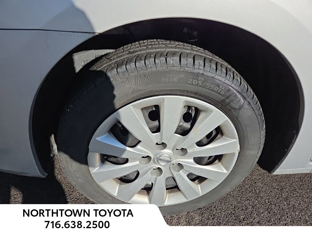 Used 2015 Nissan Sentra S image 10