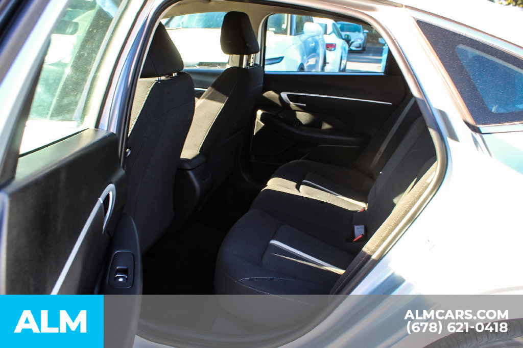 Used 2025 Hyundai Sonata SEL FWD image 16