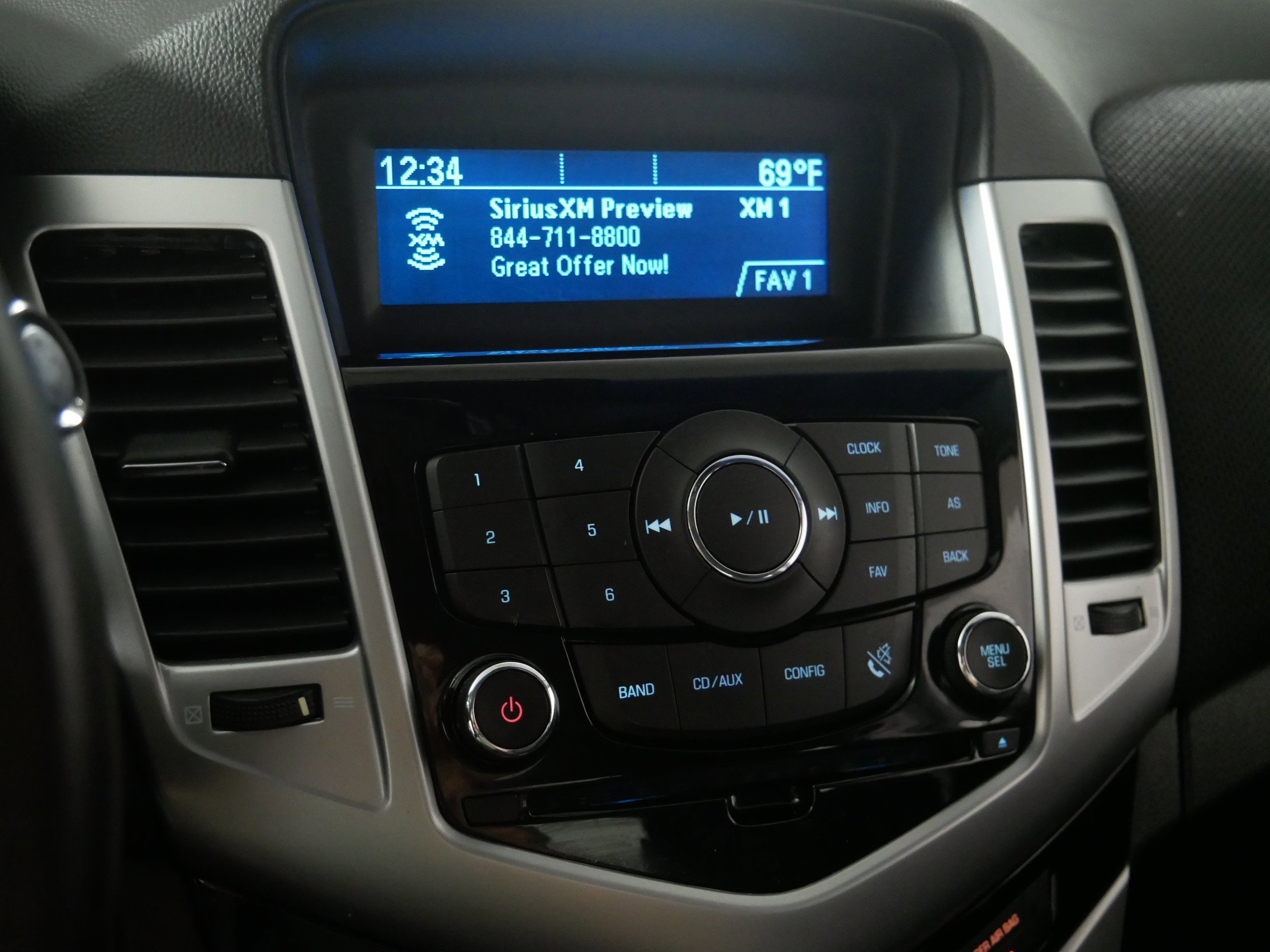 Used 2012 Chevrolet Cruze LT image 22