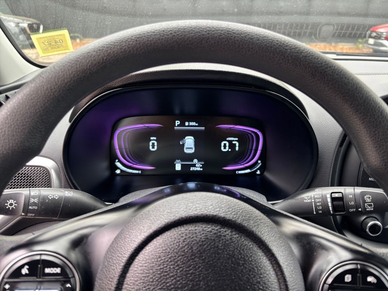 Used 2025 Kia Soul LX w/ LX Technology Package FWD image 35