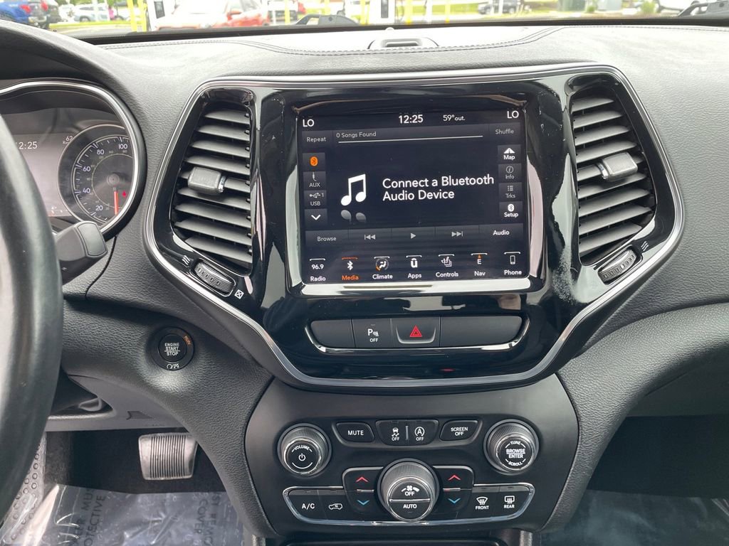 Used 2019 Jeep Cherokee Limited AWD/4WD image 20