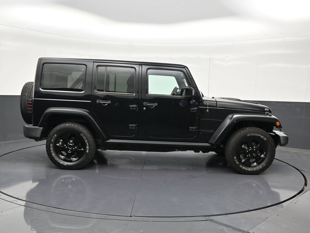 Used 2015 Jeep Wrangler Unlimited Sahara AWD/4WD image 7