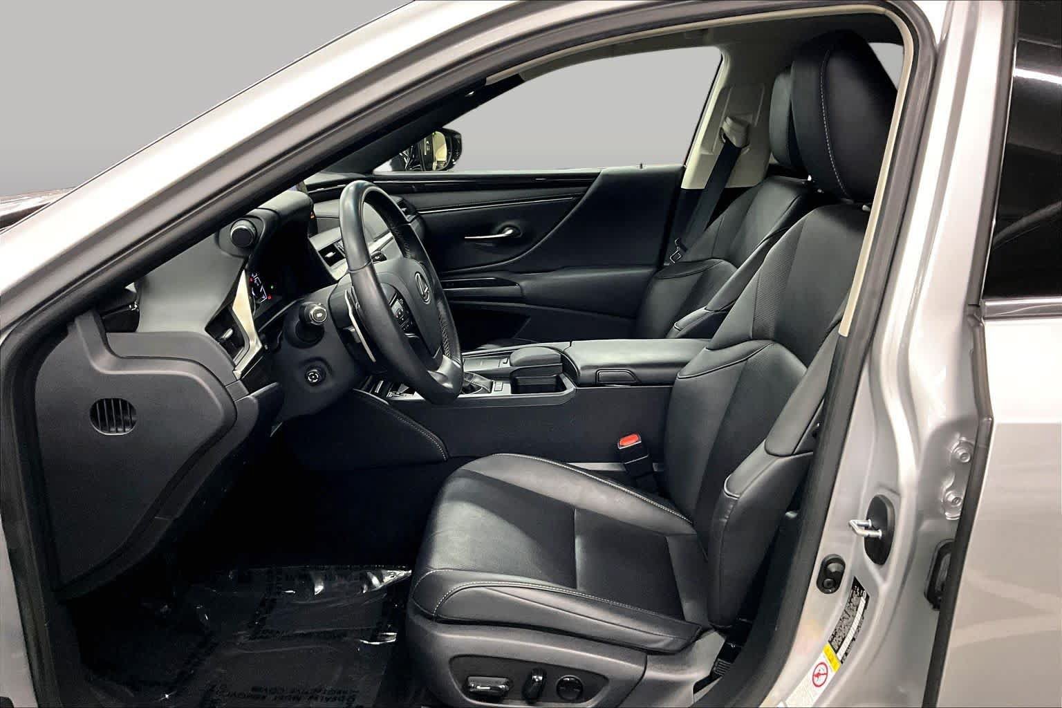 Used 2019 Lexus ES 350 w/ Premium Package FWD image 7