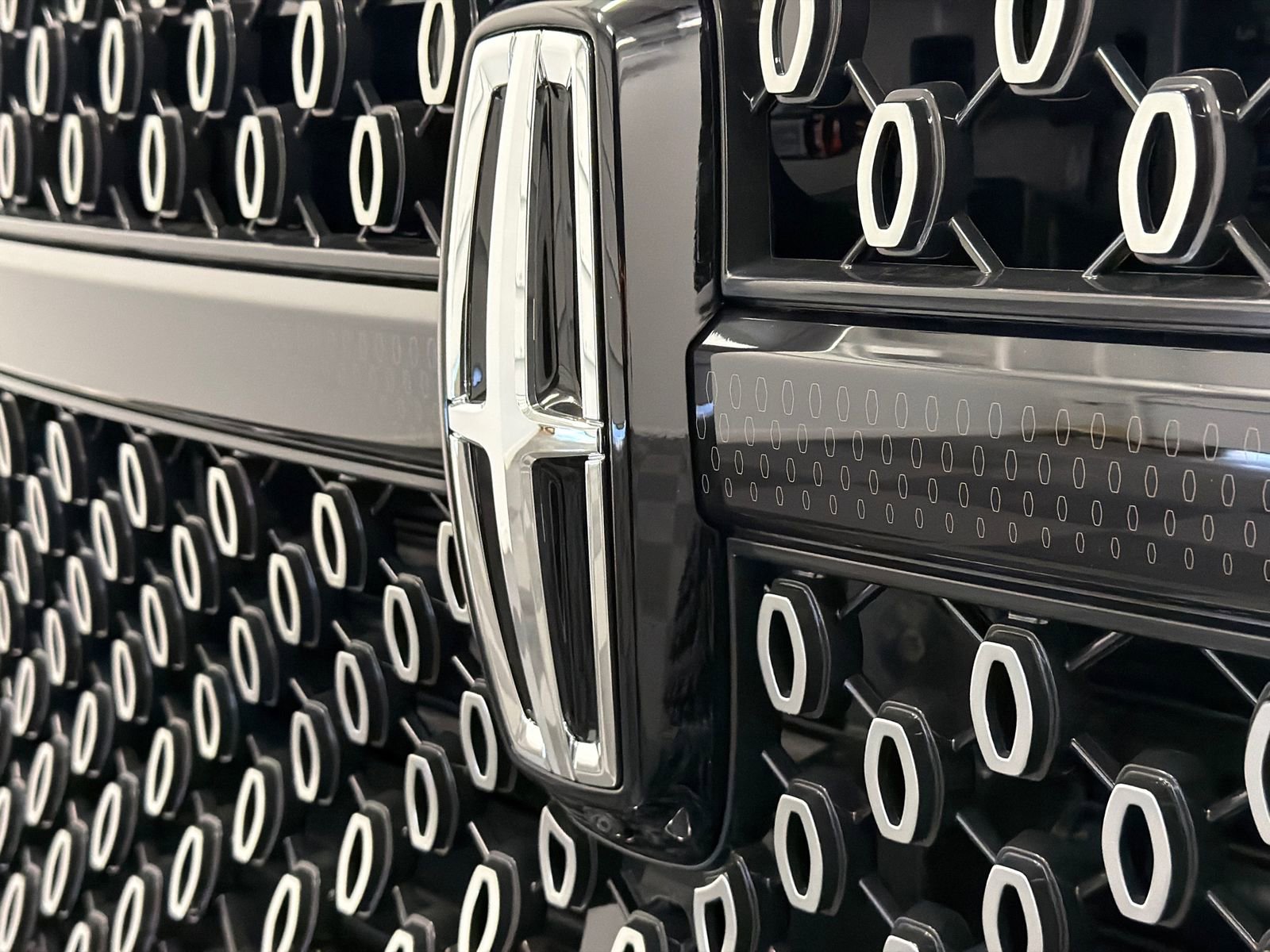 New 2026 Lincoln Navigator Reserve AWD/4WD image 15