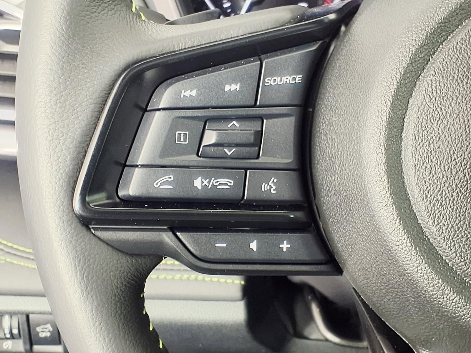 Used 2025 Subaru Outback Onyx Edition image 18