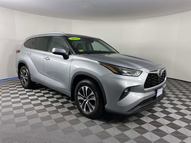 Used 2022 Toyota Highlander XLE