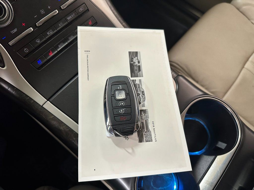 Used 2019 Lincoln Nautilus Reserve FWD image 44