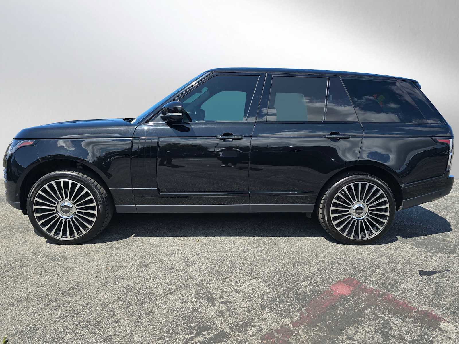 Used 2021 Land Rover Range Rover P525 Westminster Edition AWD/4WD image 2