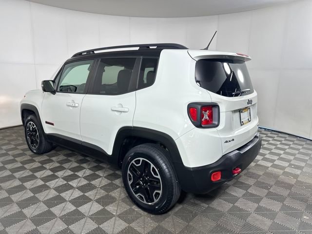 Used 2016 Jeep Renegade Trailhawk image 4