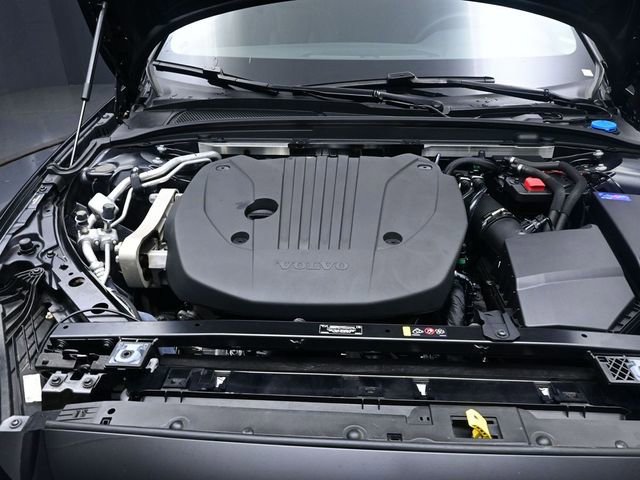 Used 2023 Volvo V60 B5 Cross Country Plus w/ Climate Package image 31