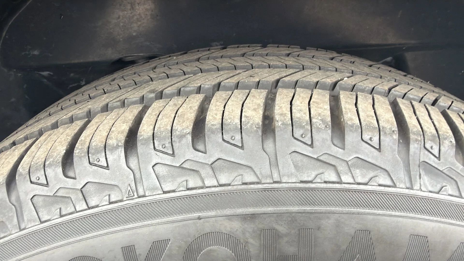 Used 2016 Cadillac SRX Luxury w/ Driver Awareness Package image 9