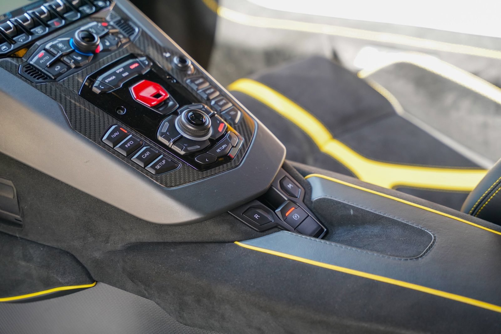 Used 2021 Lamborghini Aventador SVJ AWD/4WD image 67