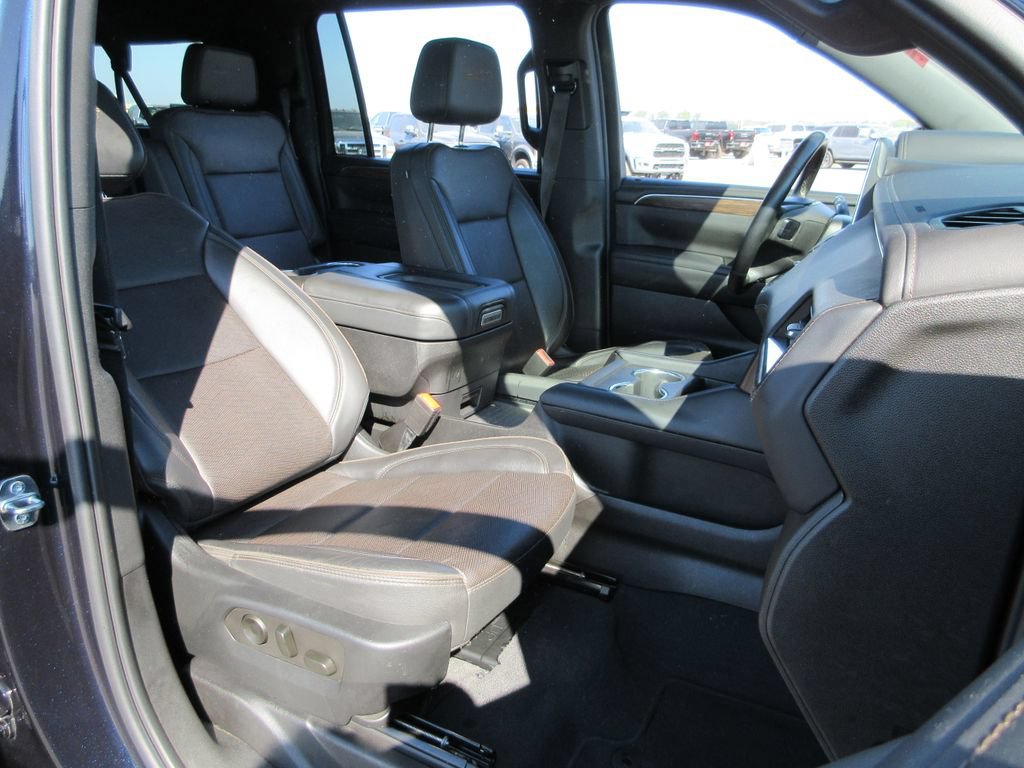 Certified 2023 Chevrolet Suburban High Country w/ Max Trailering Package AWD/4WD image 23