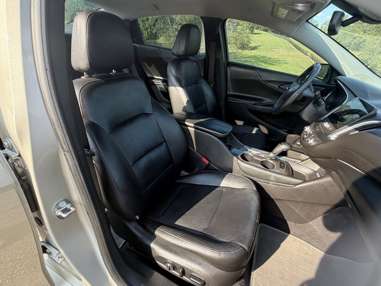 Used 2016 Chevrolet Malibu LT w/ Leather Package FWD image 30