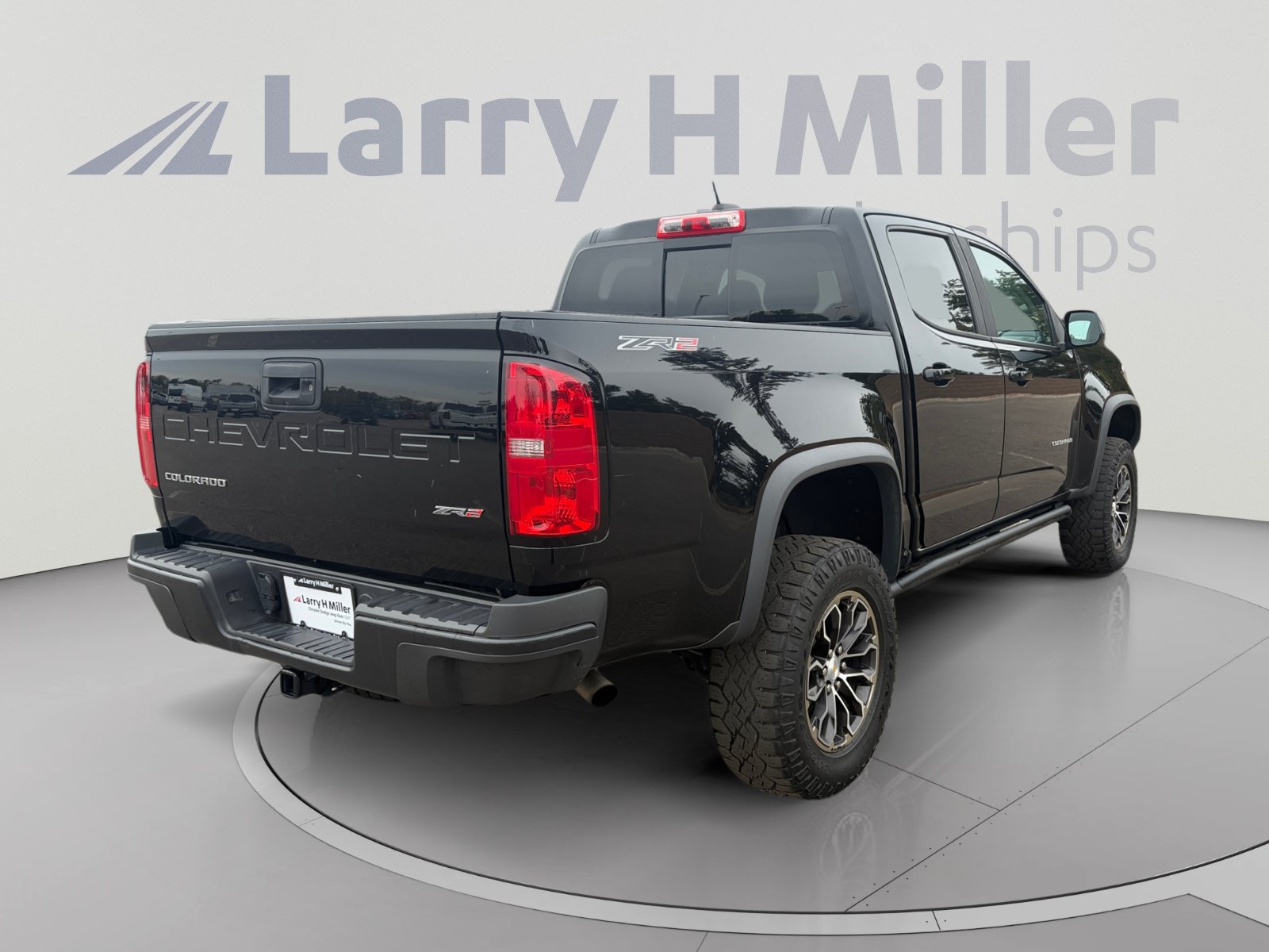 Used 2022 Chevrolet Colorado ZR2 AWD/4WD image 6