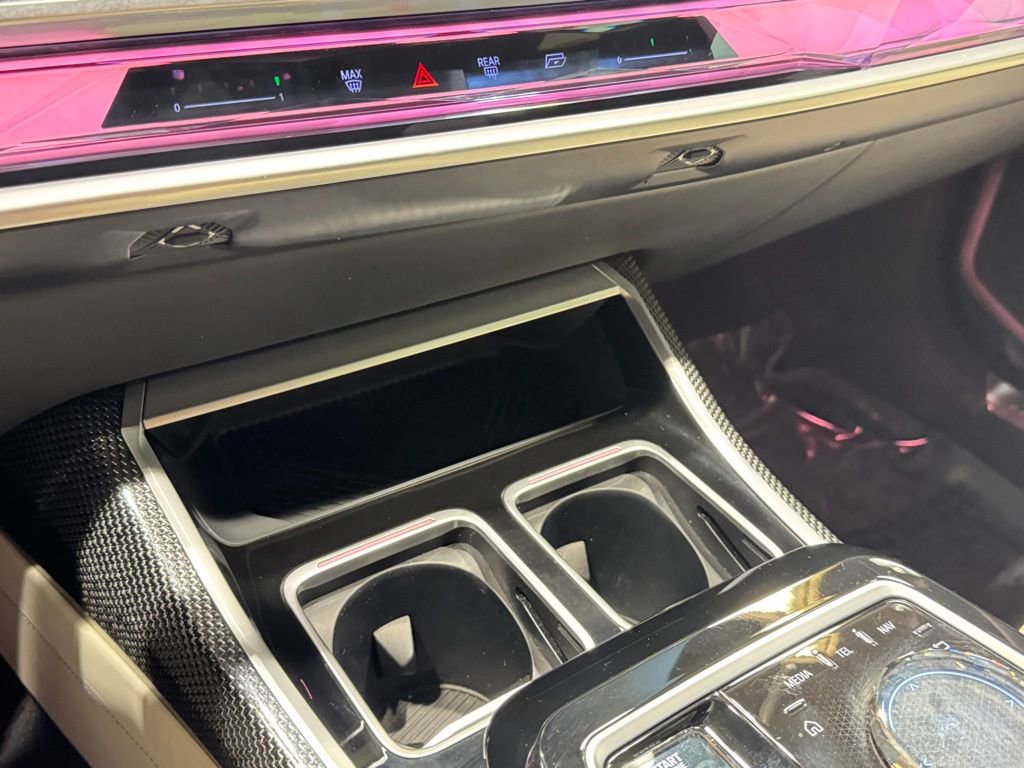 Used 2023 BMW 760i xDrive w/ Executive Package image 14