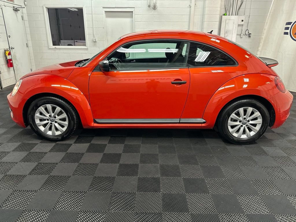 Used 2018 Volkswagen Beetle 2.0T S FWD image 6