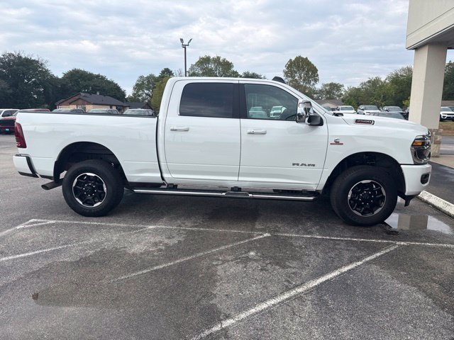 Used 2026 RAM 2500 Laramie AWD/4WD image 2