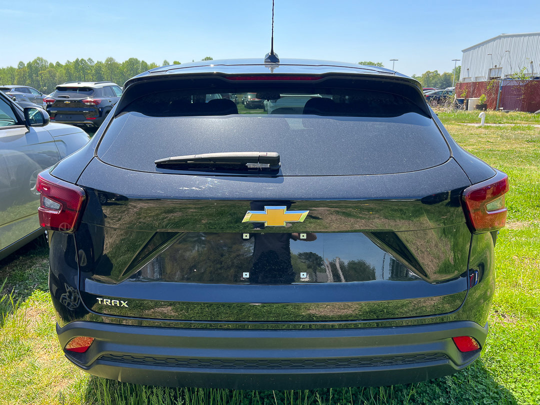 Used 2024 Chevrolet Trax LS FWD image 3