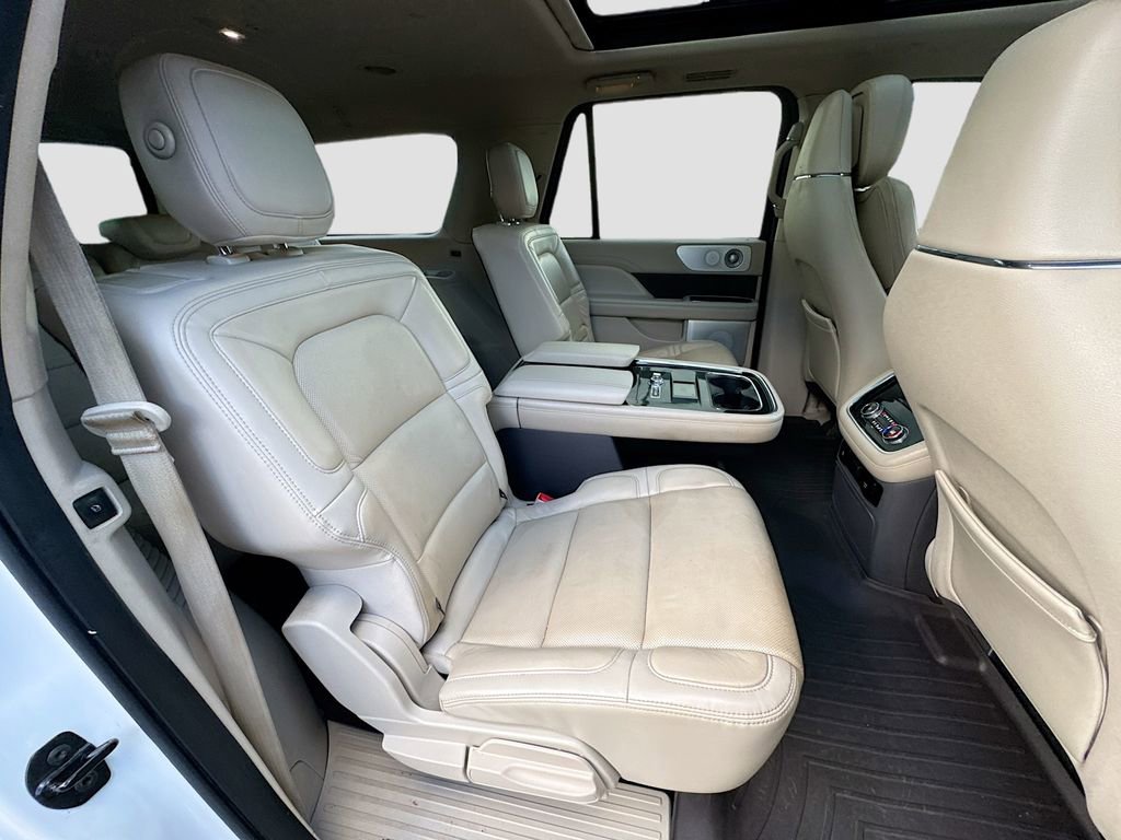 Used 2020 Lincoln Navigator L Reserve w/ Luxury Package image 29