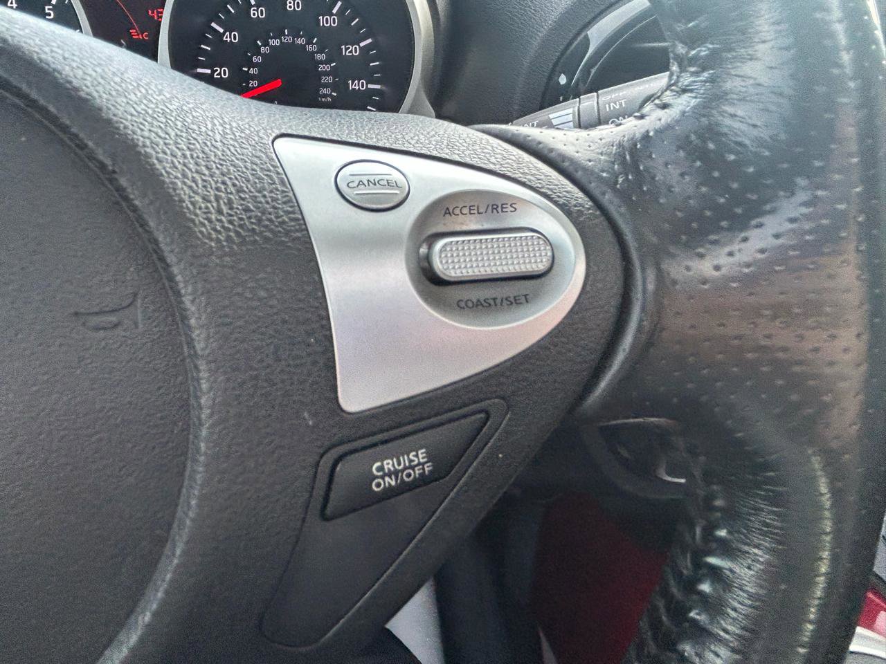 Used 2014 Nissan Juke SL image 20