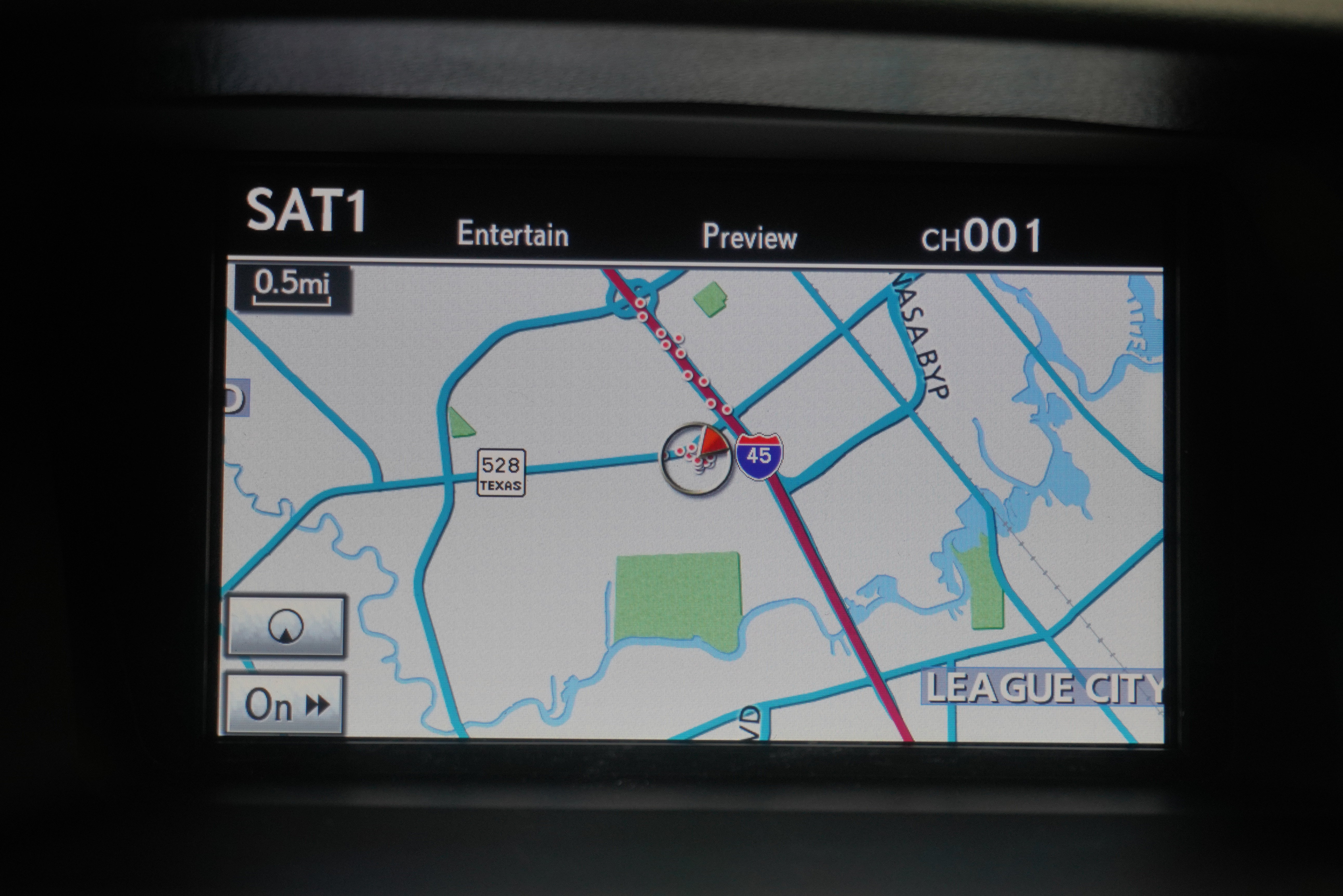 Used 2012 Lexus RX 350 FWD w/ Premium Pkg image 16