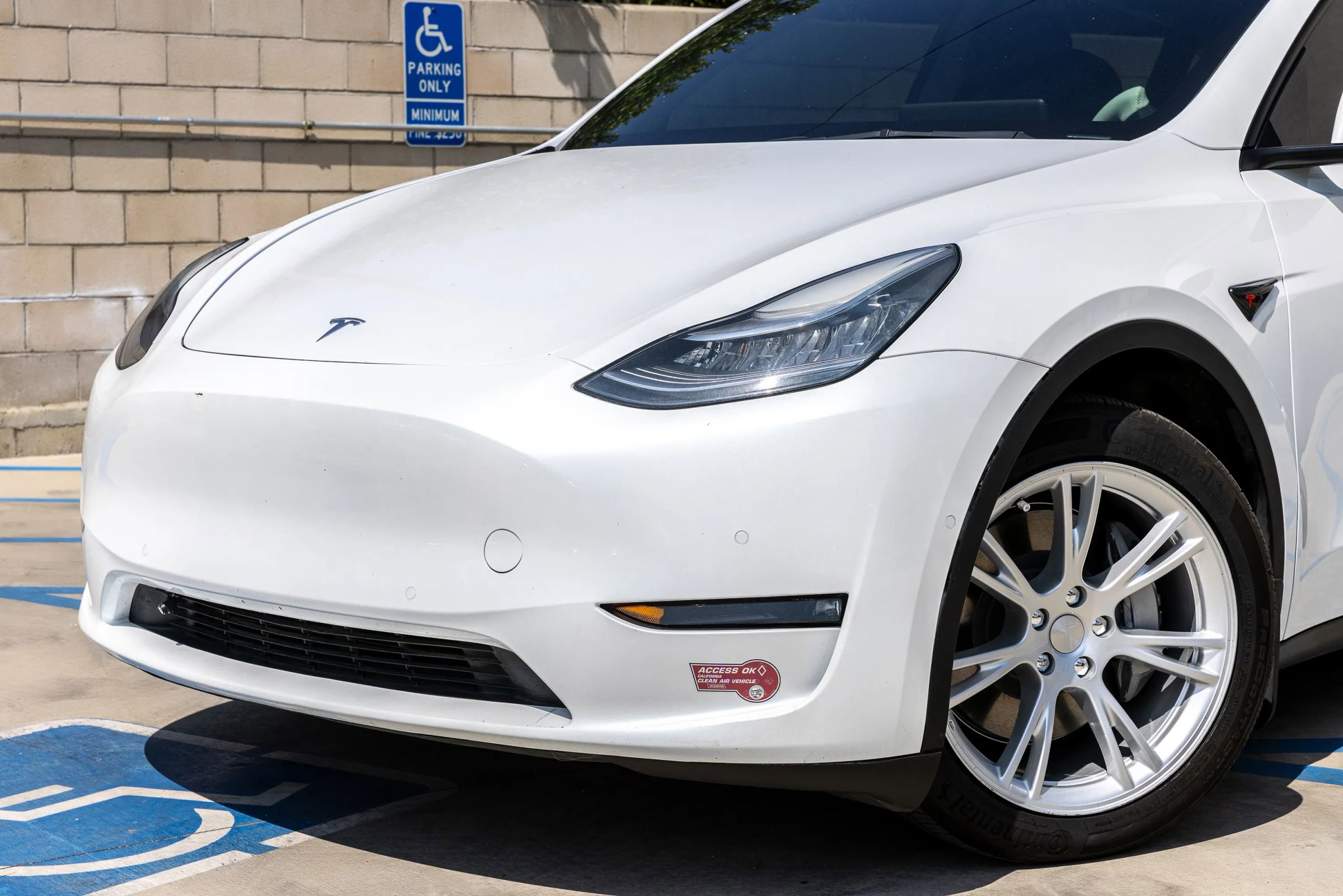 Used 2021 Tesla Model Y Long Range AWD/4WD image 8