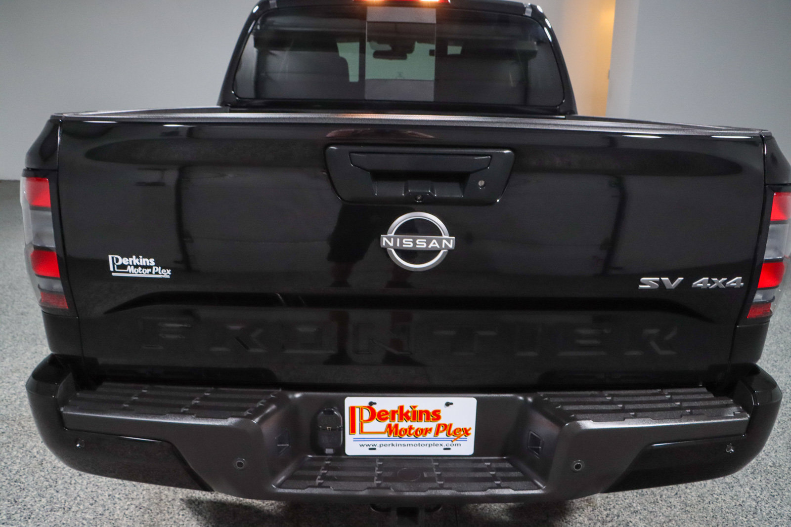 Used 2023 Nissan Frontier SV w/ SV Convenience Package AWD/4WD image 8