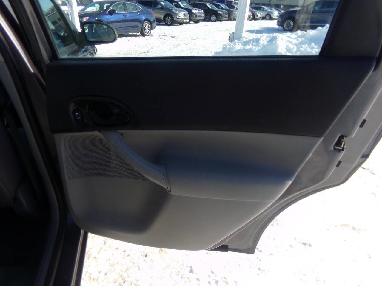 Used 2006 Ford Focus SE image 22